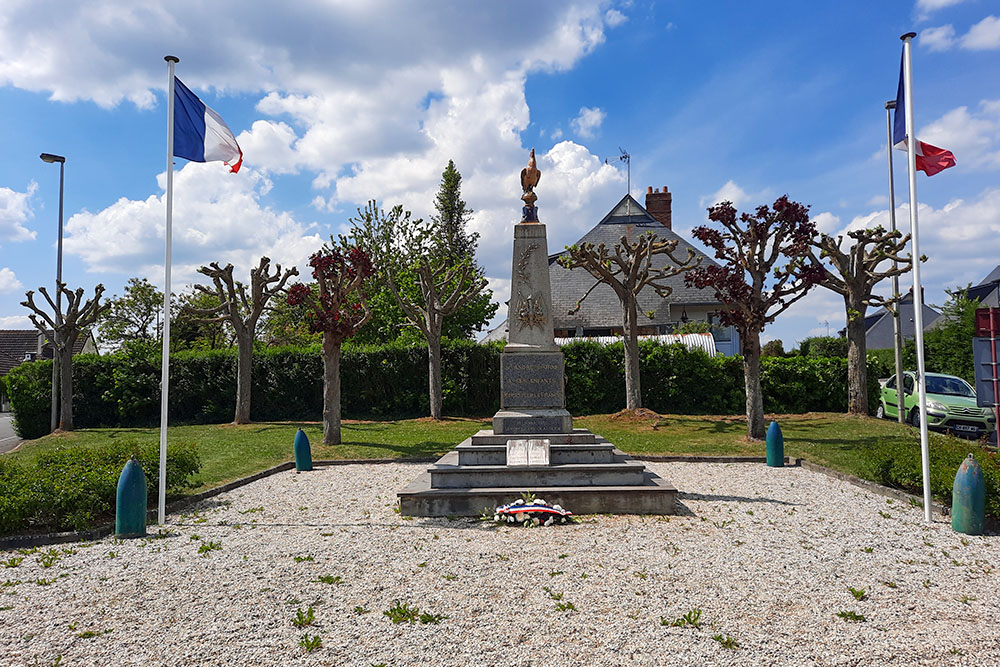 Oorlogsmonument Saint-André-sur-Orne #1