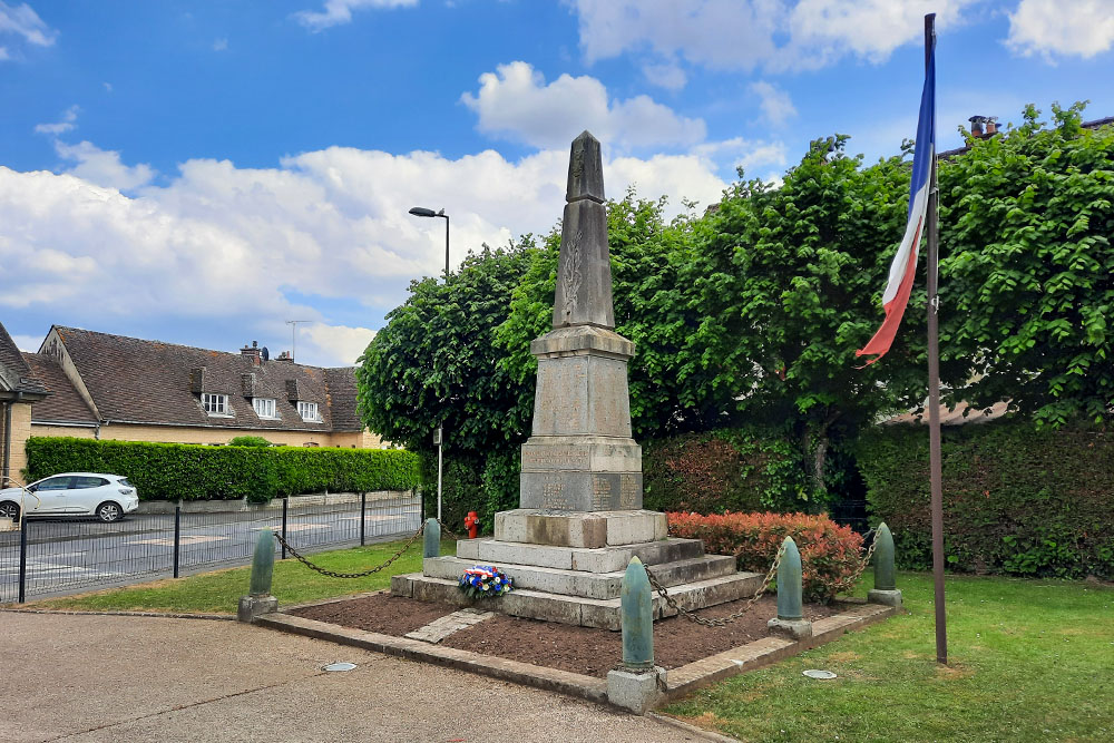 War Memorial Bretteville-sur-Laize #1