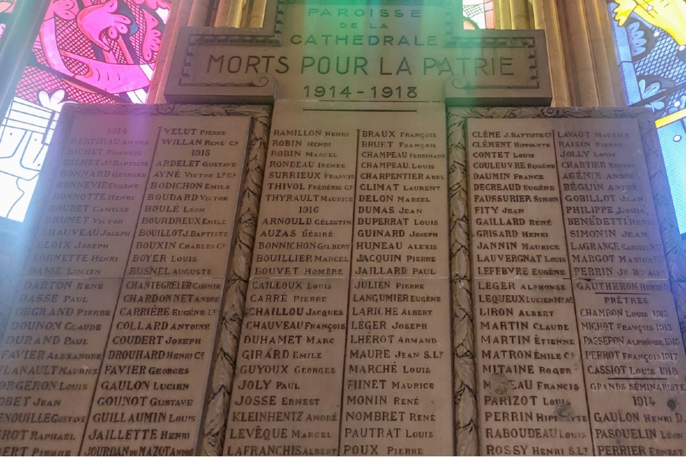 War Memorial Nevers #2