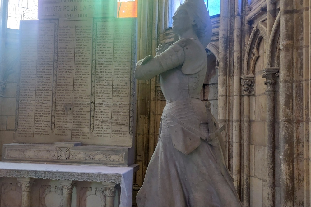 War Memorial Nevers #5