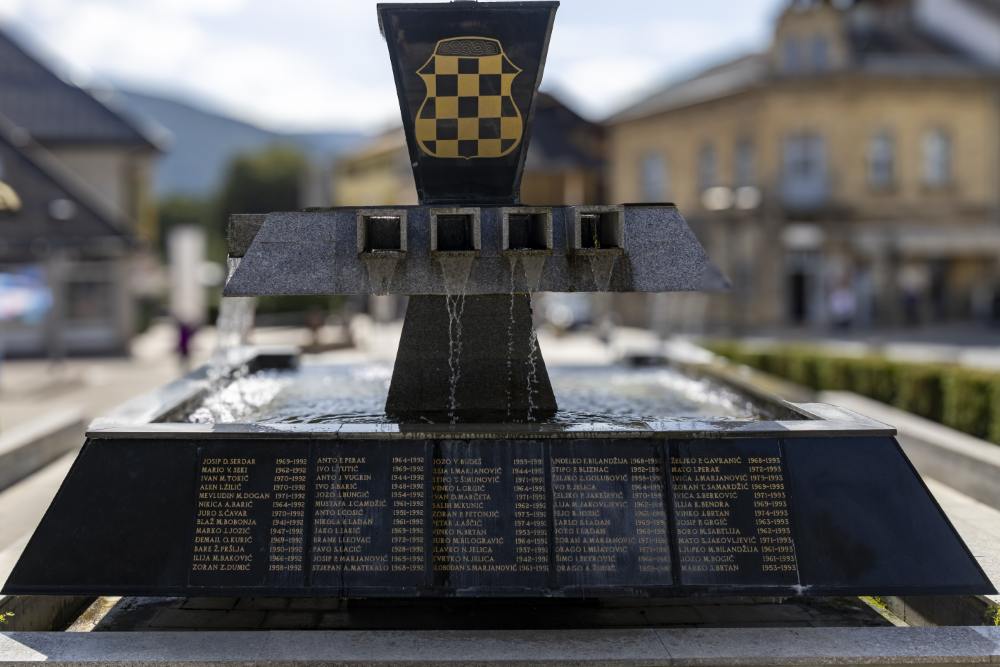 Monument voor de Kroatische Verdedigers van Bosnië #8