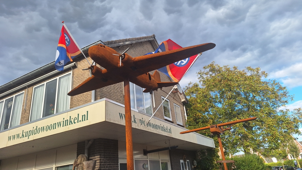 Gedenkteken Dakota en Glider #4