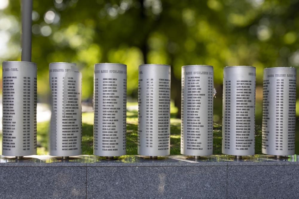 Monument Omgekomen Kinderen Sarajevo #3