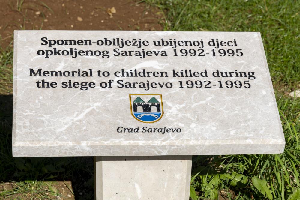 Monument Omgekomen Kinderen Sarajevo #4