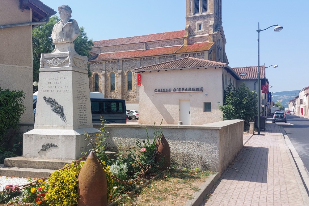 War Memorial  Saint-Germain-Lespinasse #3