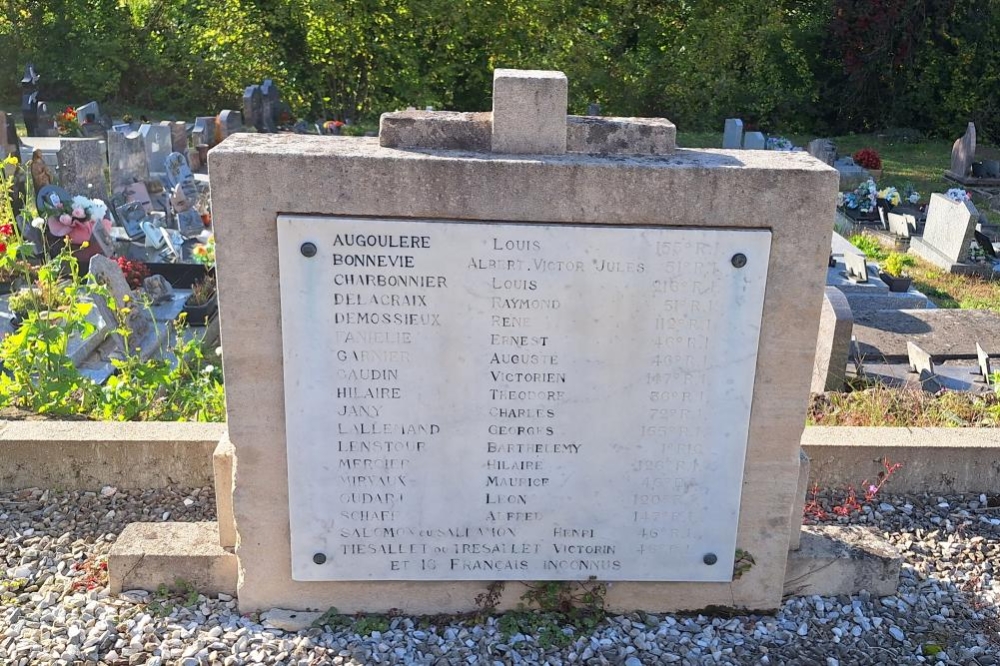 Duits en Franse Oorlogsgraven Montmédy #4