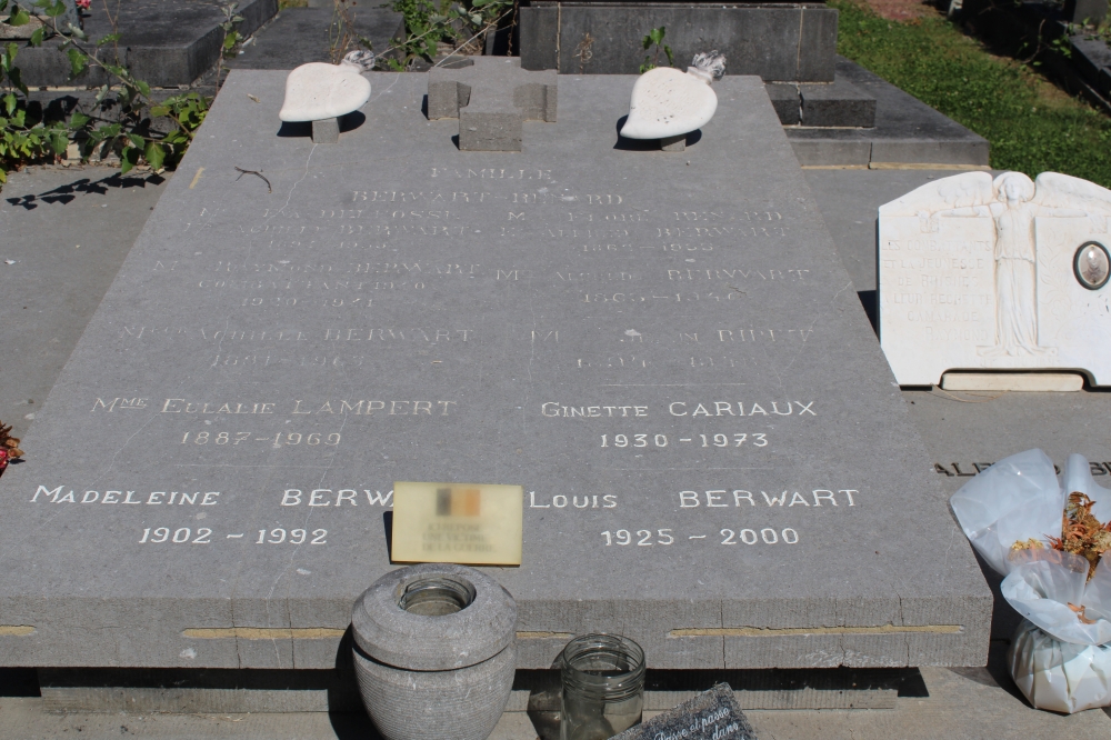 Belgische Graven Oudstrijders Rhisnes Oude Begraafplaats #4