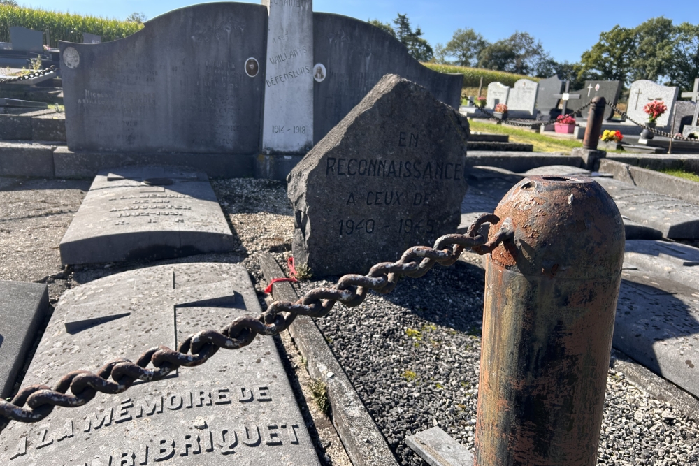 Oorlogsmonument begraafplaats Chaineux #5