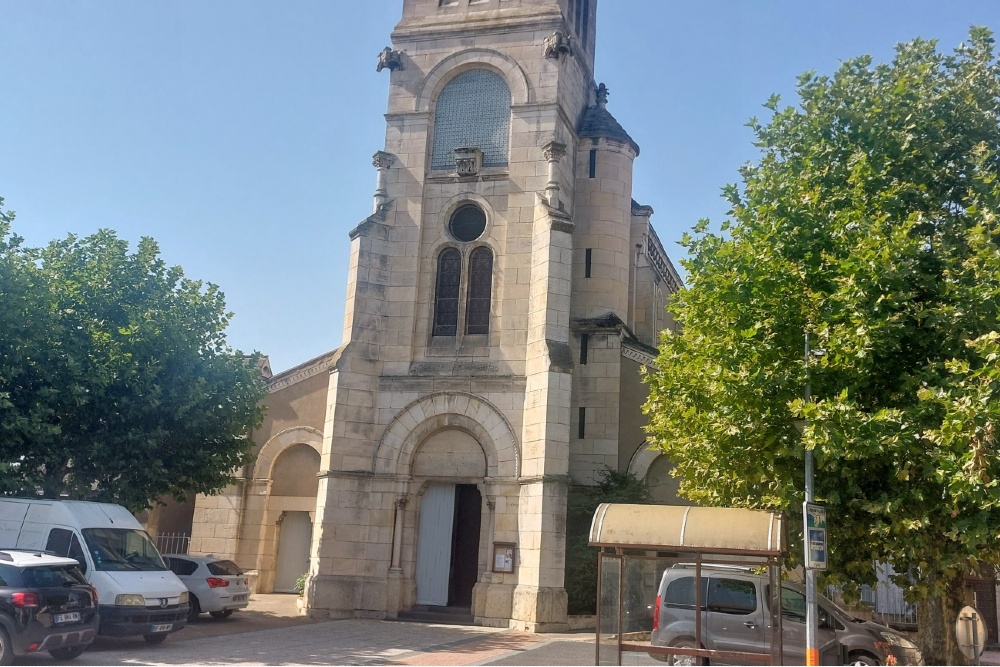 Oorlogsmonument in Kerk Varennes-sur-Allier #7