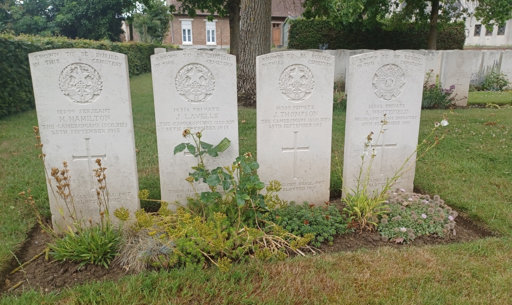Commonwealth War Graves Cambrin Extension #4