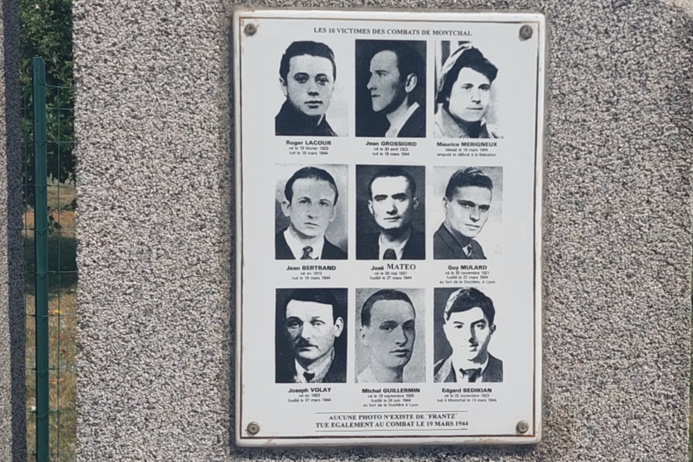 Monument Omgekomen Verzetsmensen Montchal #5