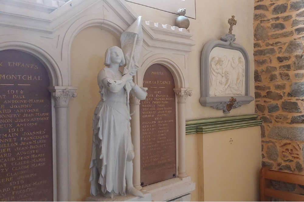 Oorlogsmonument in kerk Montchal #7