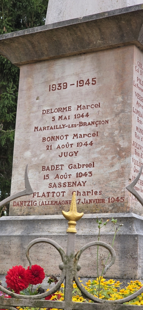 War Memorial Crissey #5