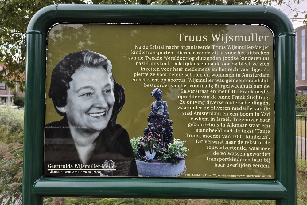 Memorial Plates De Aker Truus Wijsmuller Bridge