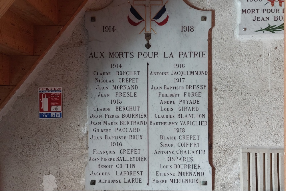 Oorlogsmonument in de kerk van Mornand-en-Forez #3