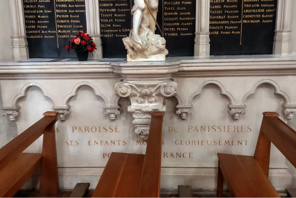 Oorlogsmonument in de Kerk Pannissiéres #2