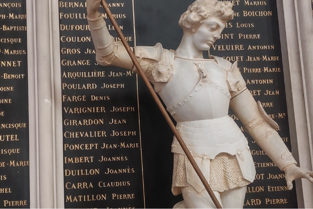 Oorlogsmonument in de Kerk Pannissiéres #3