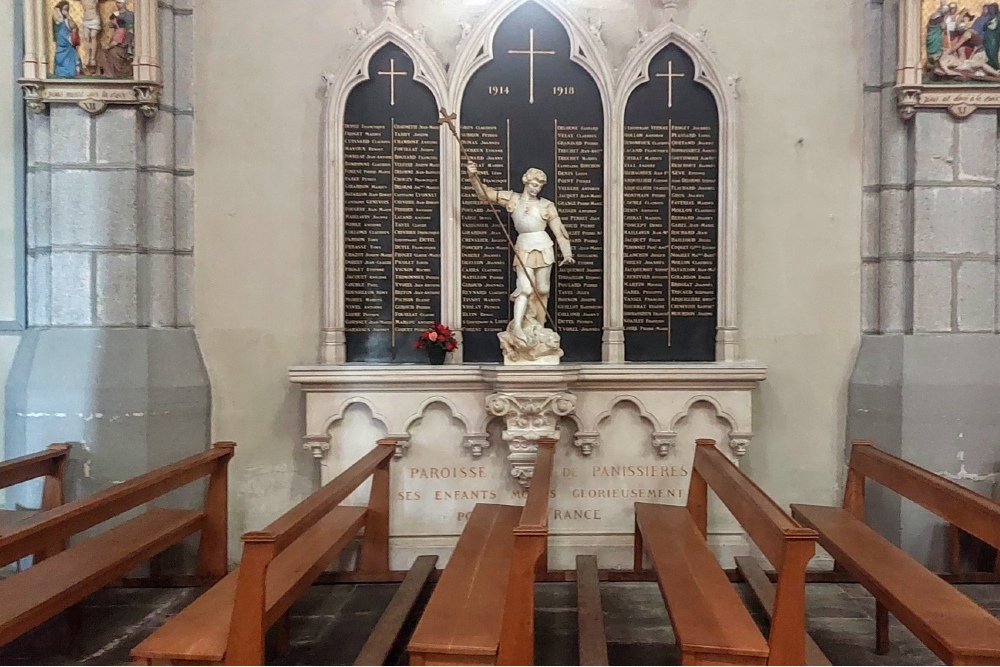 Oorlogsmonument in de Kerk Pannissiéres #6