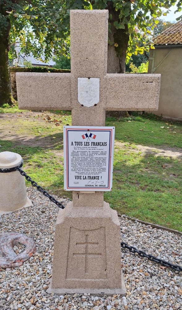 Oorlogsmonument Lailly-en-Val #4