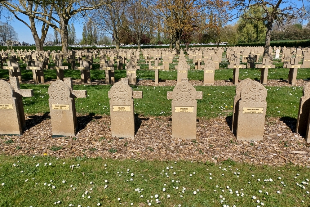 French War Cemetery Haubourdin
