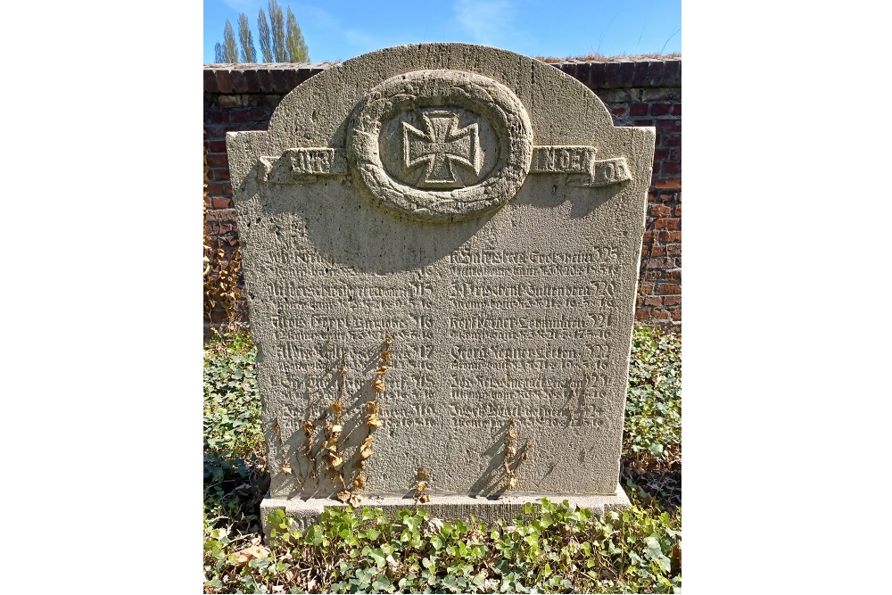 Duitse Oorlogsgraven Haubourdin #4