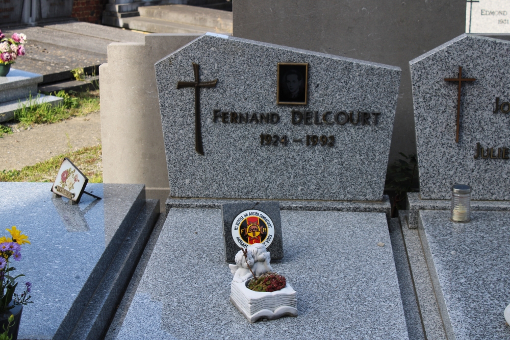 Belgian Graves Veterans Warêt-la-Chaussée.