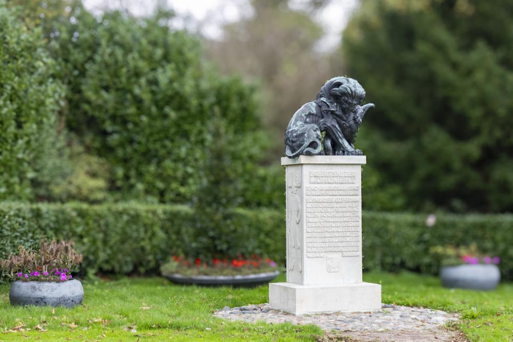 Egbert Snijder Monument Edam