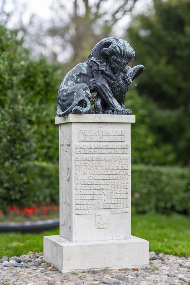 Egbert Snijder Monument Edam #2