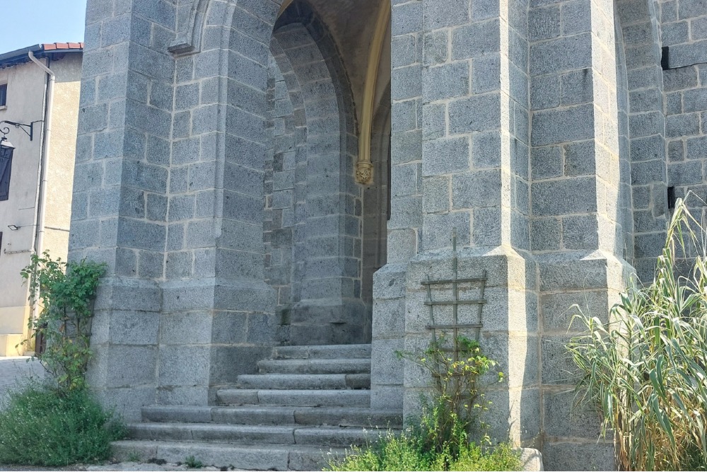 War Memorial  Saint-Cyr-les Vignes Church #7