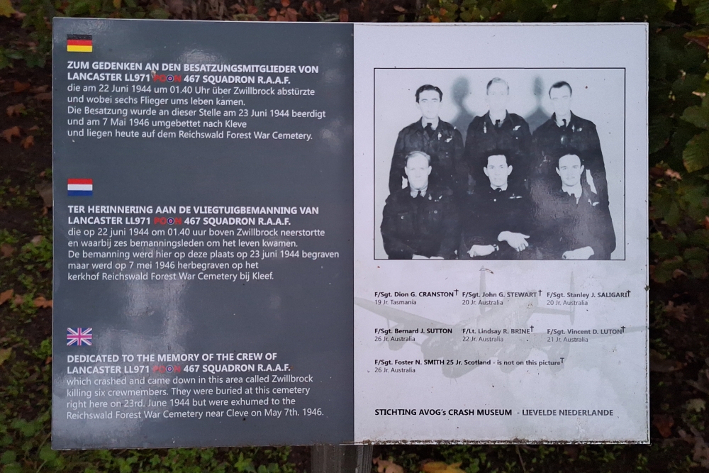 Memorial Lancaster LL971 #4