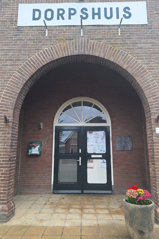 Memorial 2-1-8 R.A. Achterberg #2