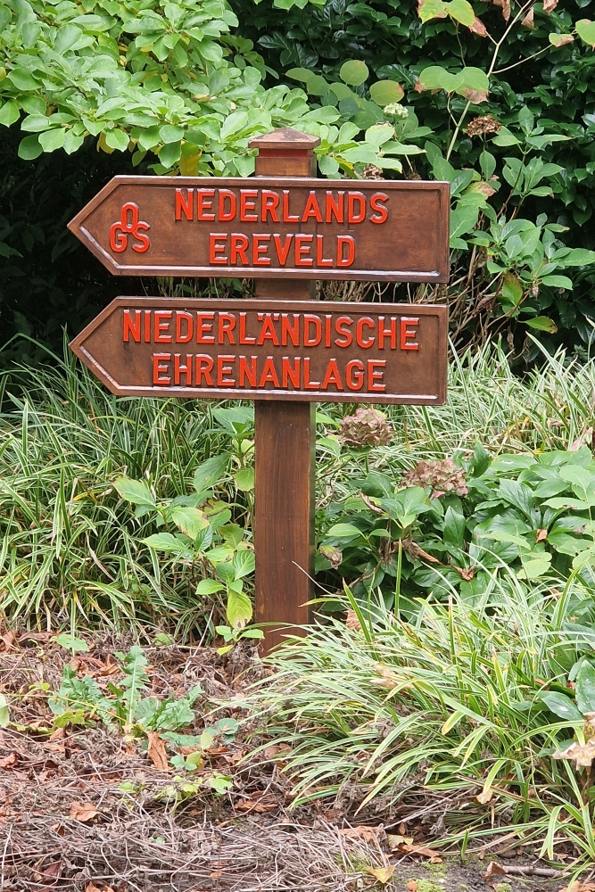 Nederlands Ereveld Düsseldorf #5