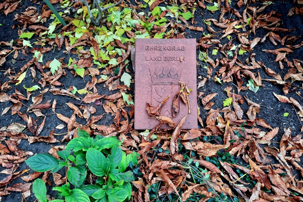 Grave Carl von Ossietzky #3