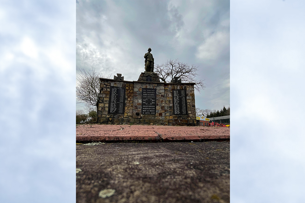 War Memorial Dohren #2