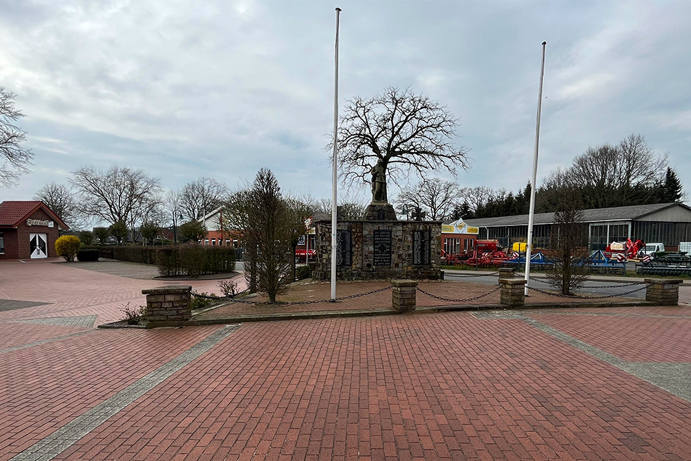 War Memorial Dohren #4
