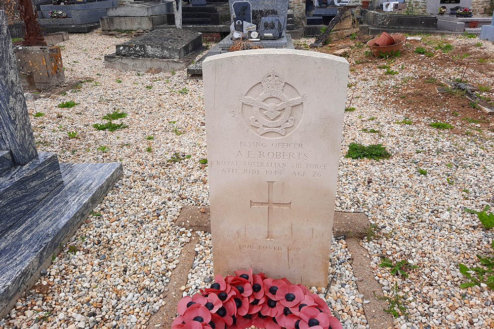 Commonwealth War Grave Frénouville #1