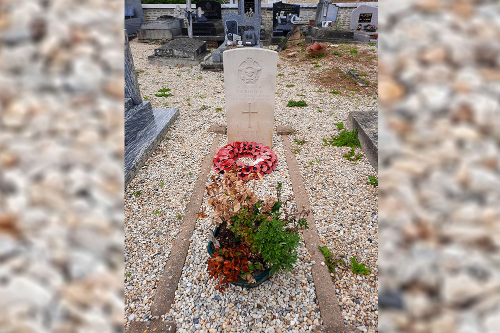 Commonwealth War Grave Frénouville #2