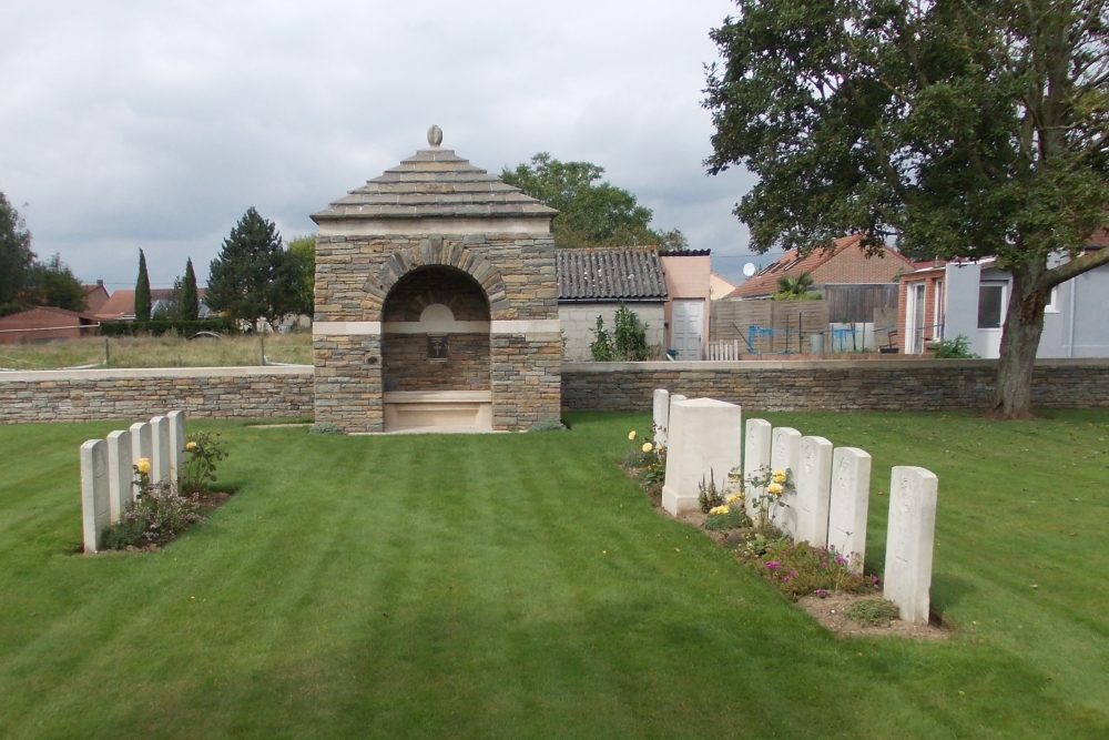 Commonwealth War Cemetery Vieille-Chapelle New #3