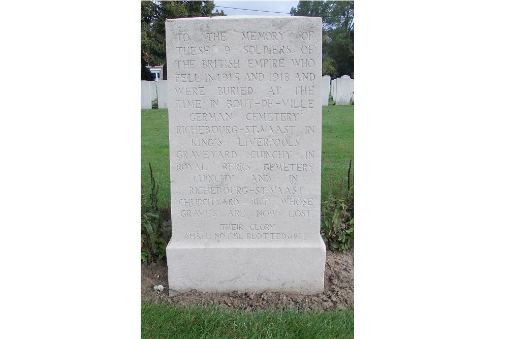 Commonwealth War Cemetery Vieille-Chapelle New #4