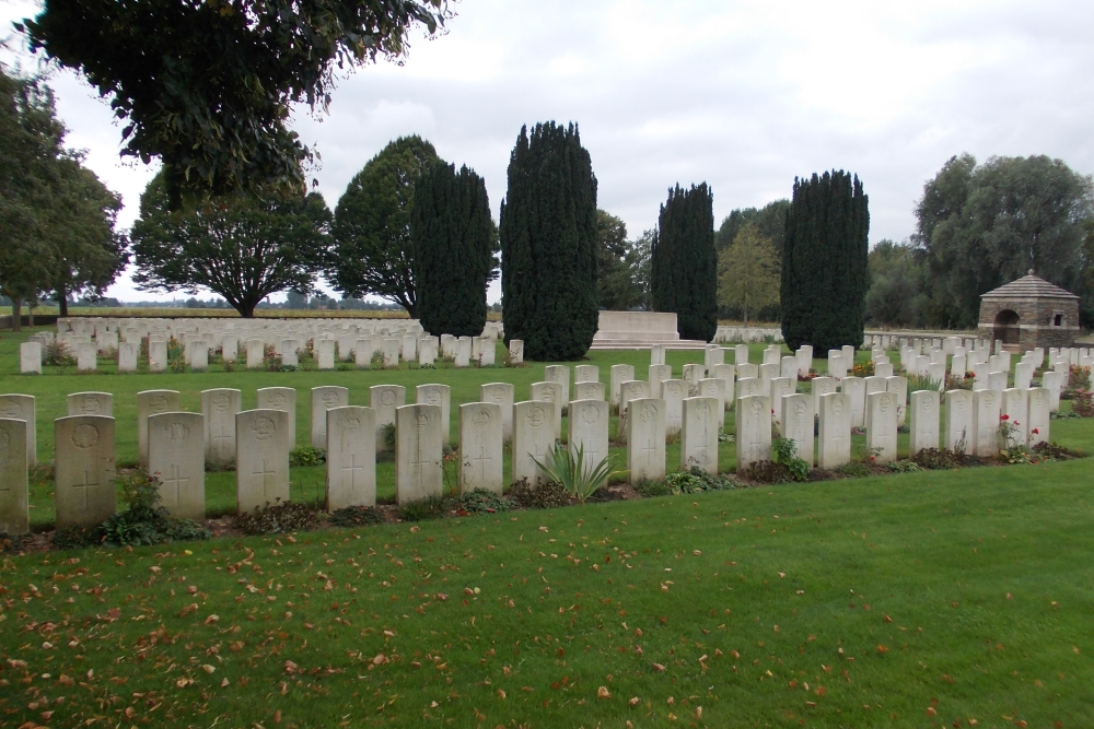 Commonwealth War Cemetery Vieille-Chapelle New #5