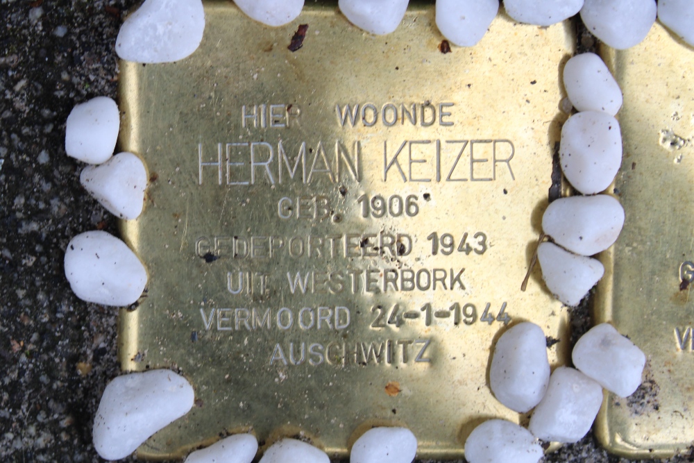 Stolpersteine Bisschopstraat 33a #2