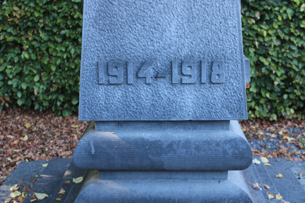 War Memorial Longchamps #2