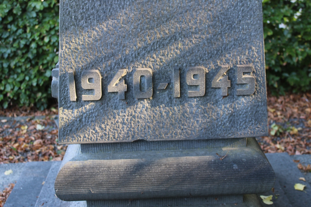 War Memorial Longchamps #3