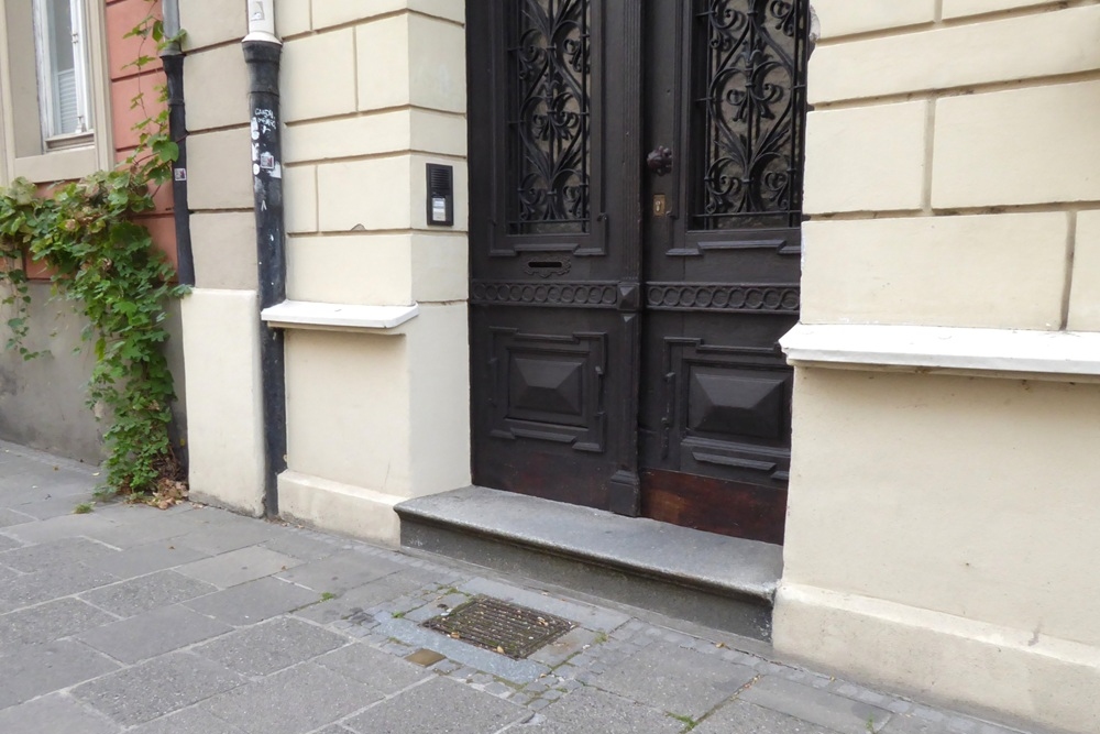 Stumbling Stone Markusstrasse 7a #2