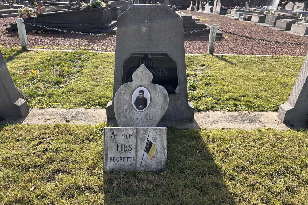 Belgian wargraves Fexhe-Slins #5
