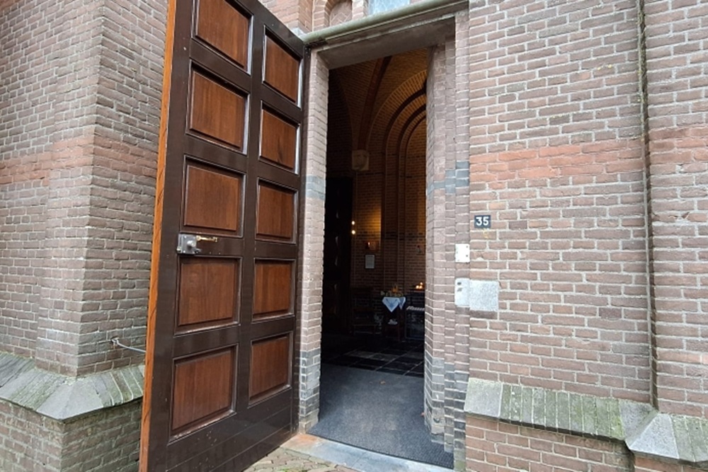 Gedenkteken Sergeant Dallas Gerald Firlotte #3
