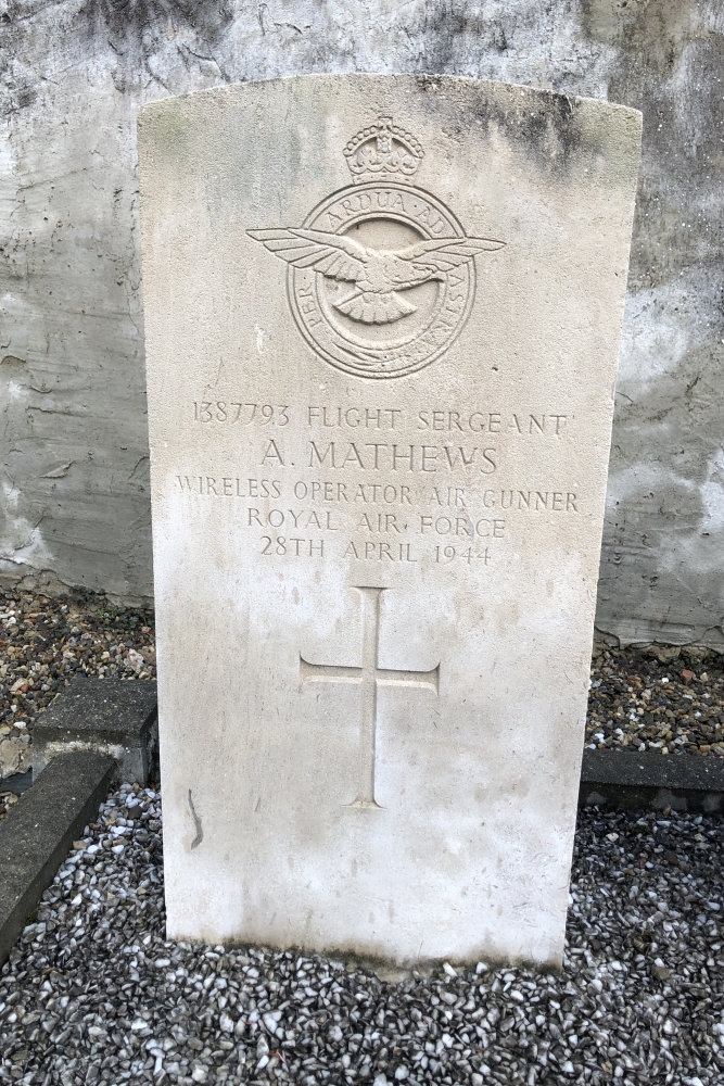 Commonwealth War Graves Schœnau Churchyard #3
