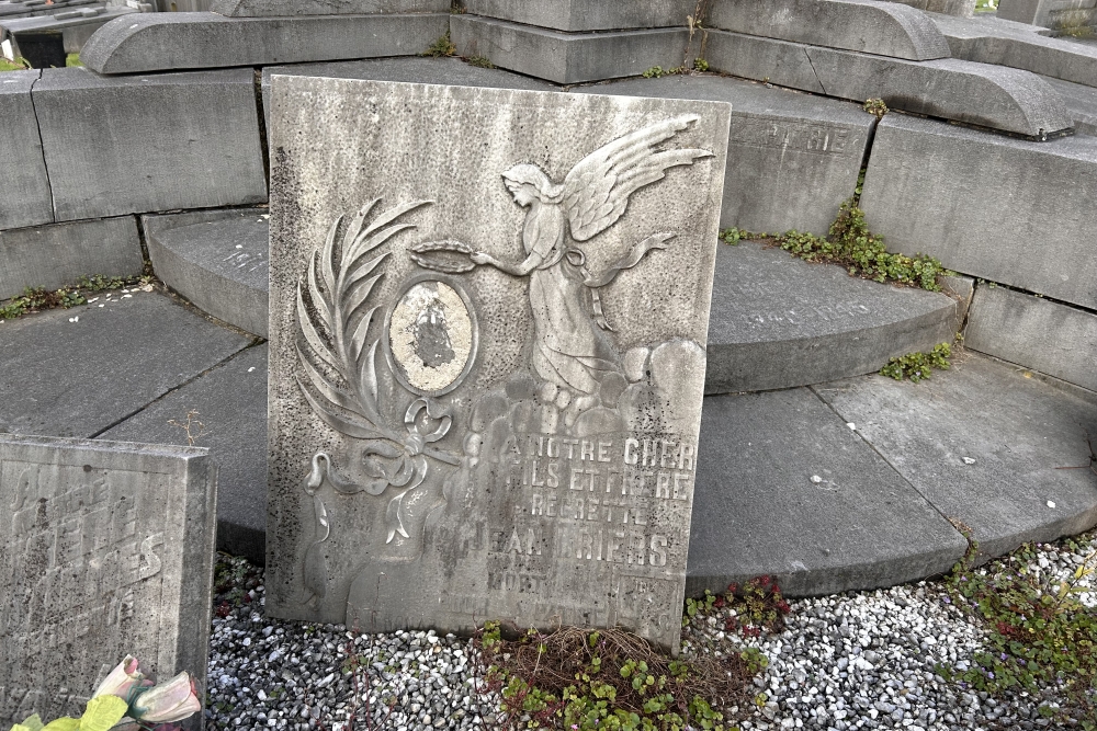 Warmemorial Alleur #4