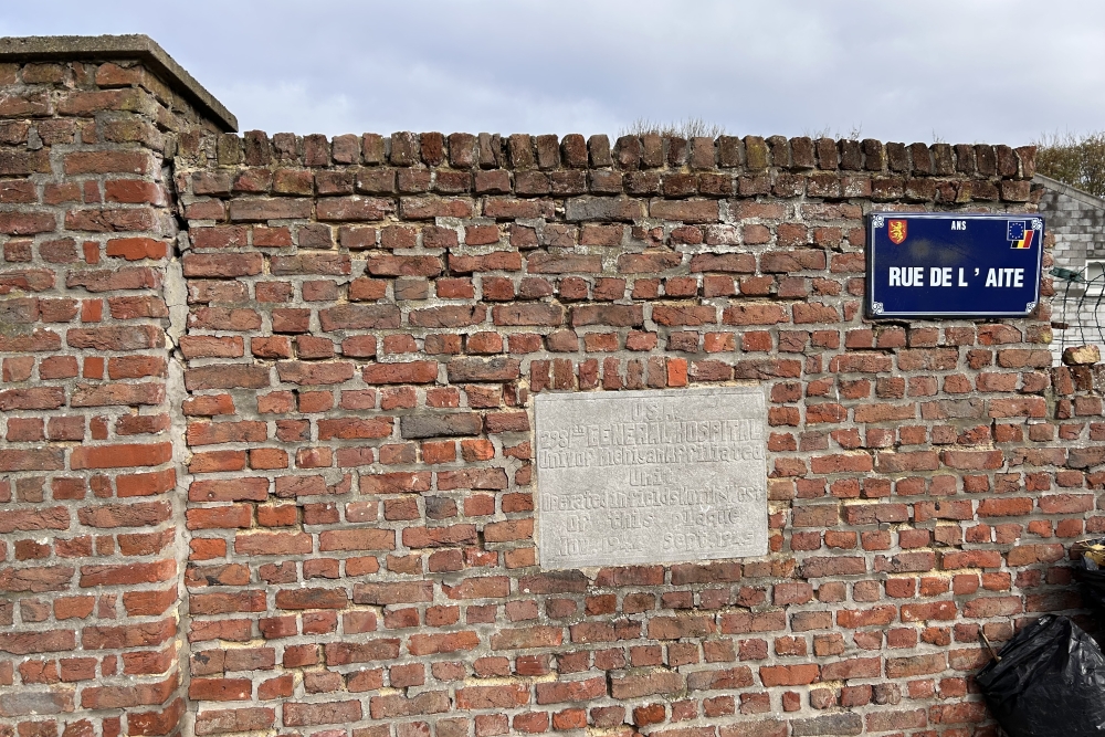 Memorials Cemetery Alleur #2