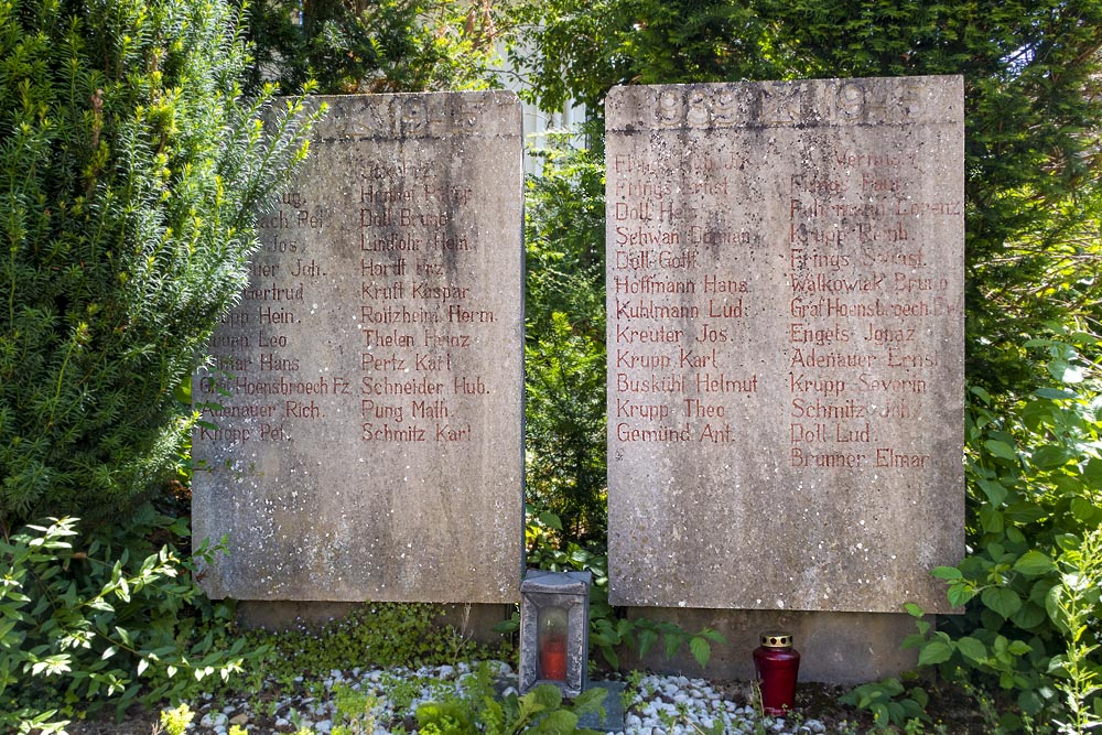 War Memorial Bruchhausen #4